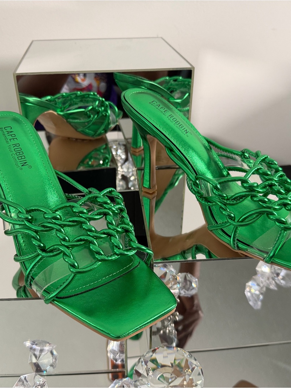 Cape Robbin Metallic Emerald Green Chain-Detail Heeled Sandals - Picture 4 of 5